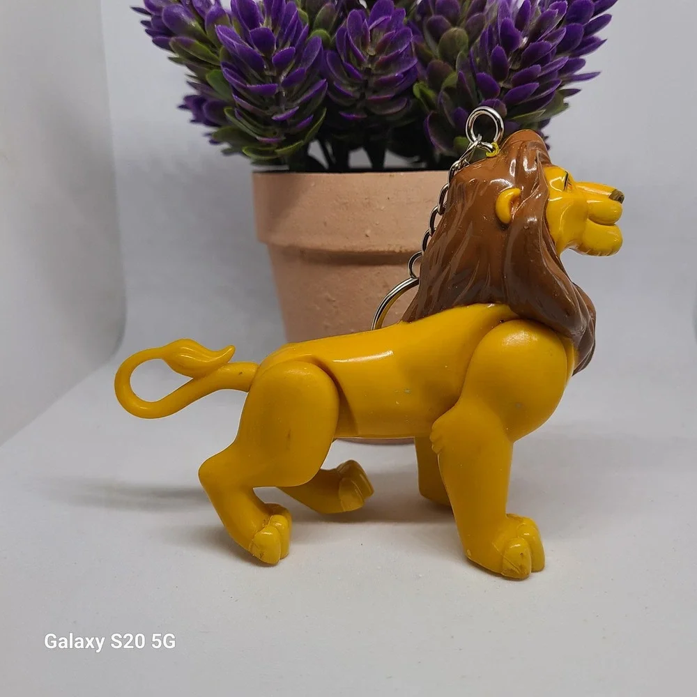 Burger King Corp Lion King Simba Keychain Toy Collectible Pre-Owned Unisex Gifts